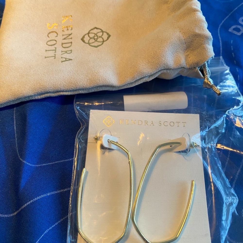 NEW Kendra Scott Danielle Hoop Earrings